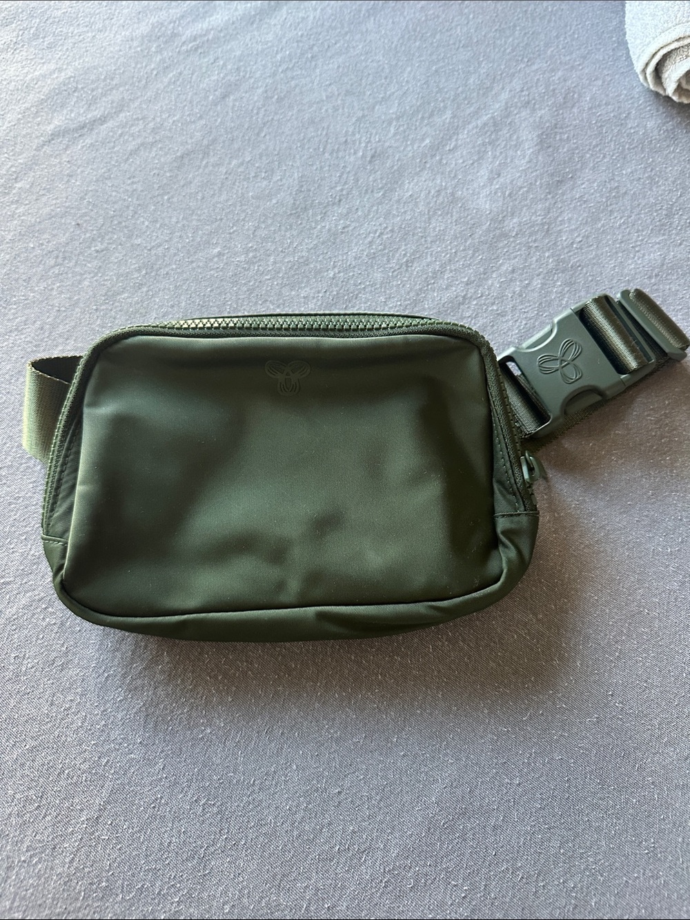 Aritzia Olive Green Belt Bag - Minimal Everyday Carry